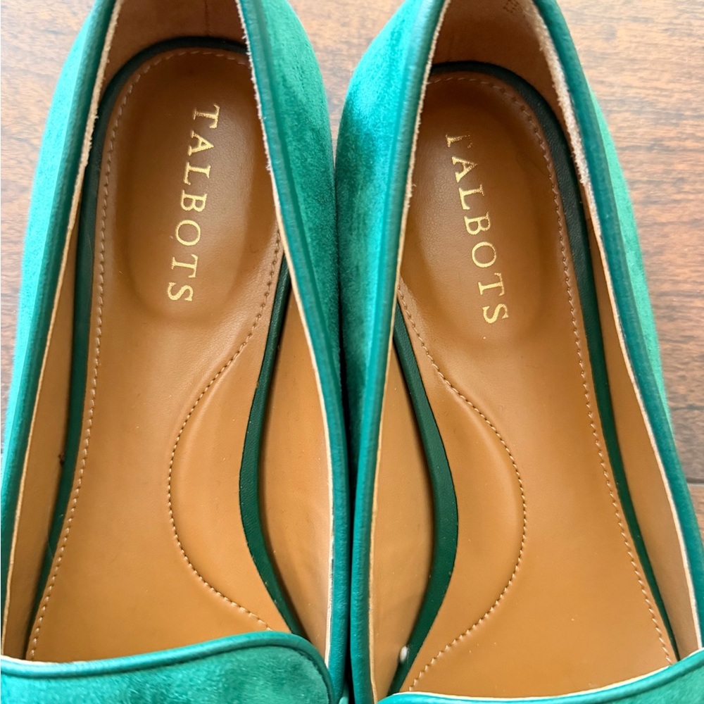 Talbots Vibrant Green Suede Flats - Picture 2 of 7